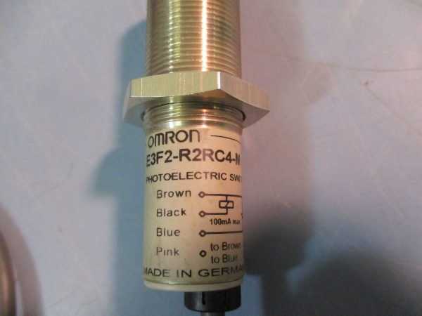 Lot of 2 OMRON E3F2-R2RC4-M Photoeletric Switch 10-30VDC Online now - Image 4