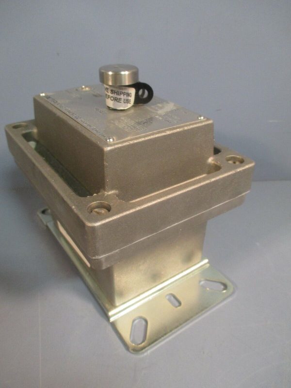 METRIX Instrument Co.VibrAlert Vibrastion Switch Range 5 G s Model # 5550-011-01 Online Hot Sale - Image 4