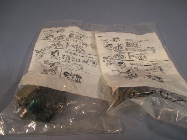 ALLEN BRADLEY FULL VOLTAGE MODULE w  GREEN LIGHT LOT OF 2 SER A 800E-2DL3G Hot on Sale - Image 4