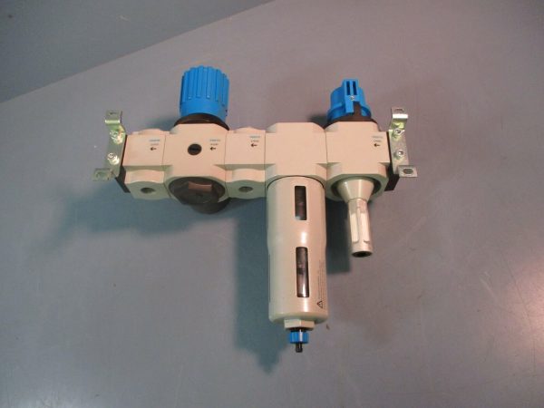 Festo Pneumatic Filter Regulator Valve Assembly HE-…-D-MIDI LF-D-5M-MIDI-A &More Online now - Image 4