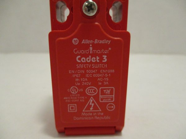 Allen-Bradley Guardmaster Cadet 3 Tongue Interlock 440K-C21094 NEW Sale - Image 3