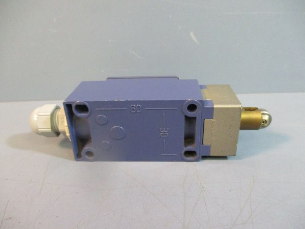 Telemecanique XCK-J Limit Switch w  ZCK-E67 Operating Head Fashion - Image 5