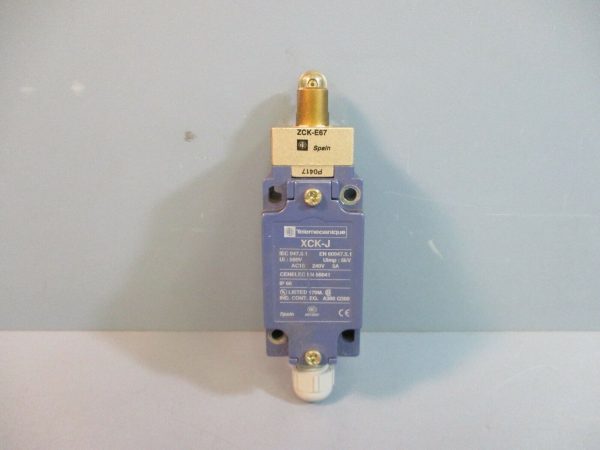 Telemecanique XCK-J Limit Switch w  ZCK-E67 Operating Head Fashion