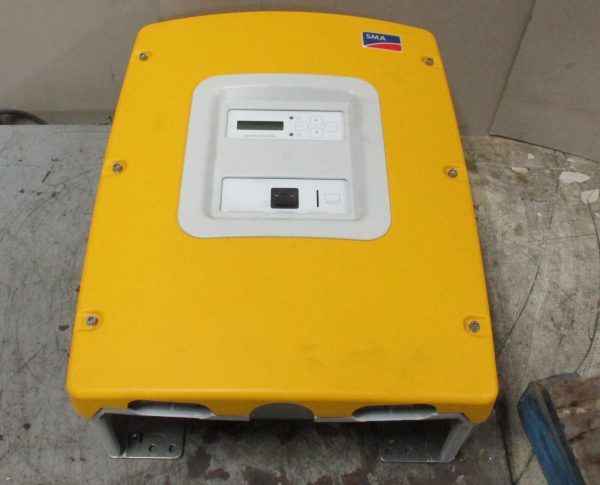 SMA Sunny Island SI 5048U Solar Inverter 5000 Watt, 1 Phase, 5 kW For Sale