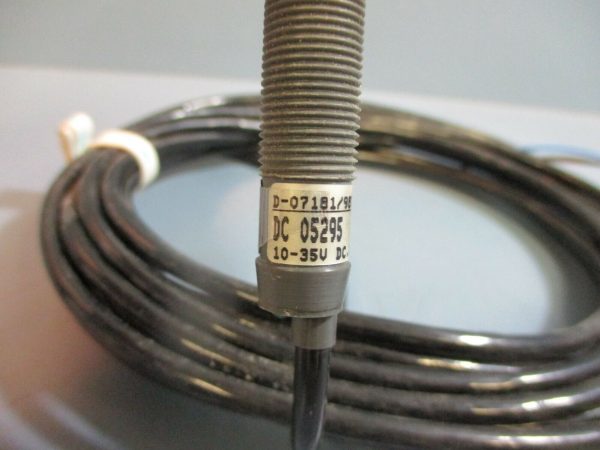 Di-Soric Sensor DC05295 10-35V New For Sale - Image 3