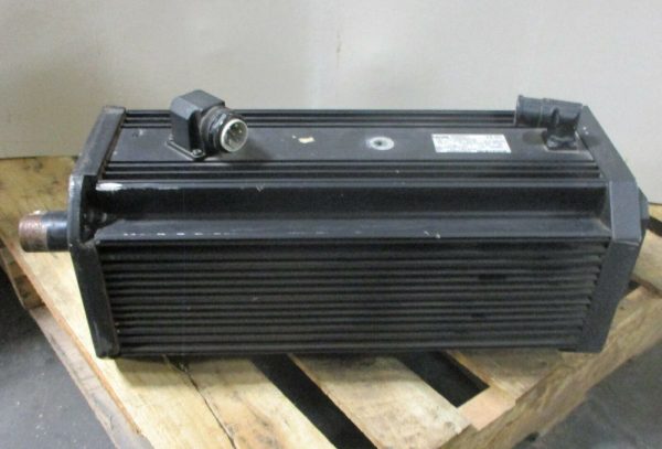 Lenze 3 Phase MDSKABS112-22 Servo Motor 6.4 kW, 2490 RPM, 1-1 2  Shaft For Discount