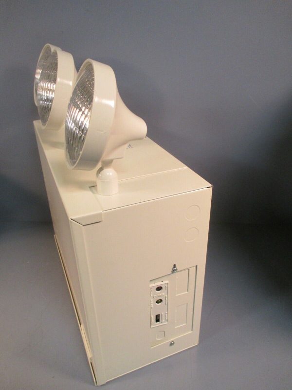 Thomas & Betts Emergi-Lite Emergency Light 12LC200-3HG-D2 on Sale - Image 2