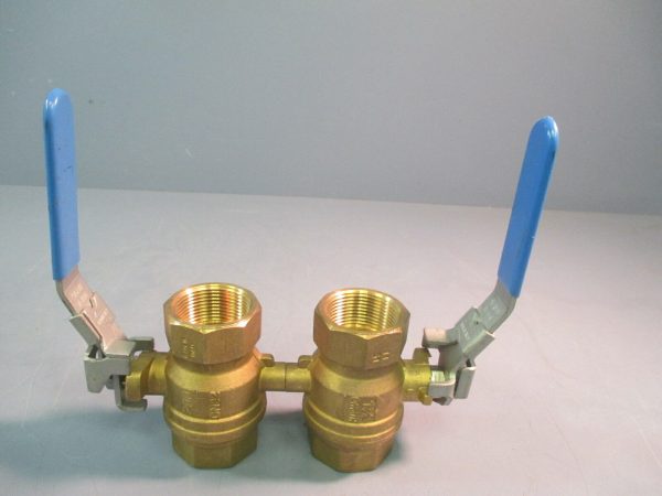 Rub Inc. Brass Ball Valve 1-1 4 In 200 PSI, Hand Operated Lot of Two S.93 Hot on Sale